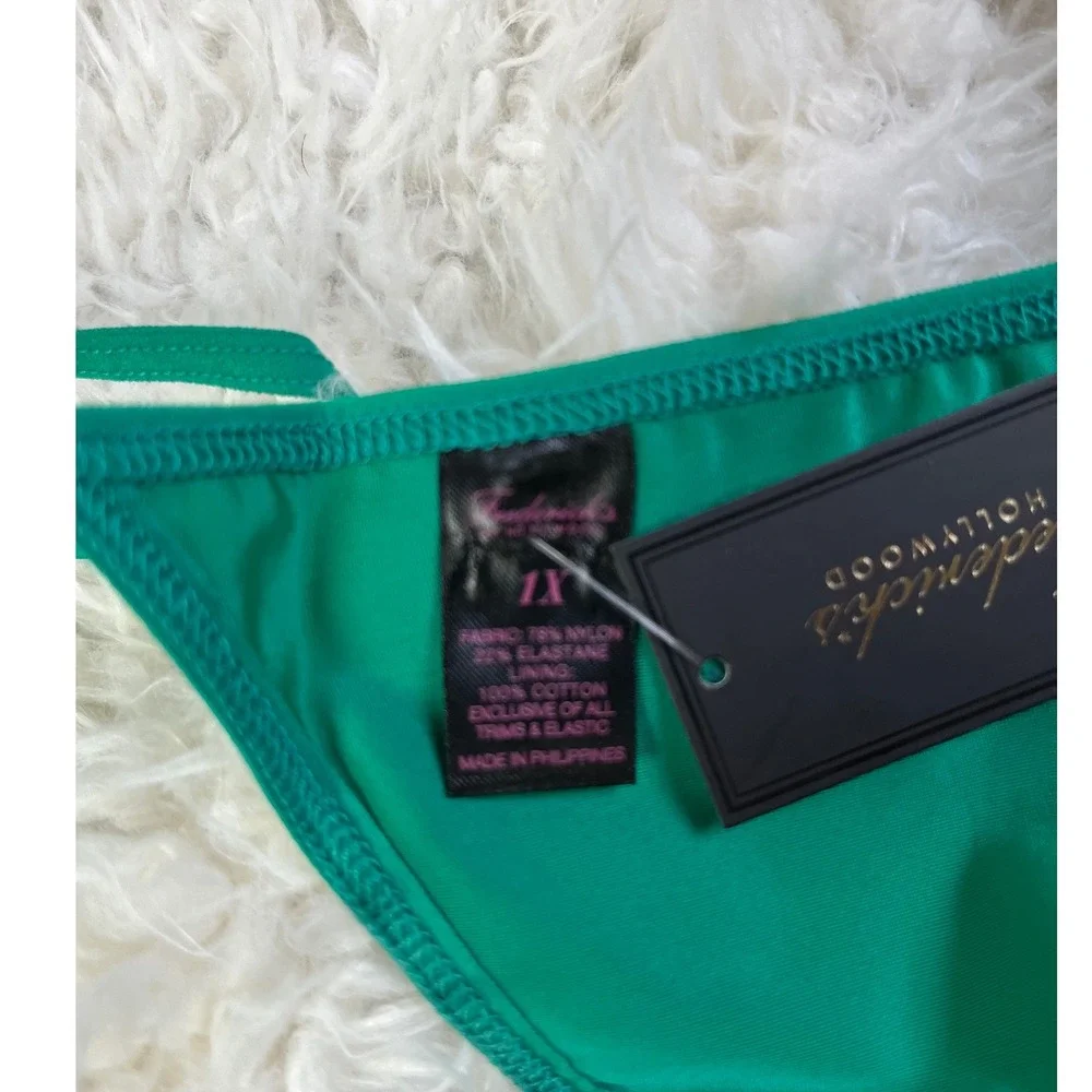 Frederick's of Hollywood Green Thong Panty‎ String Bikini Bottom 1X New